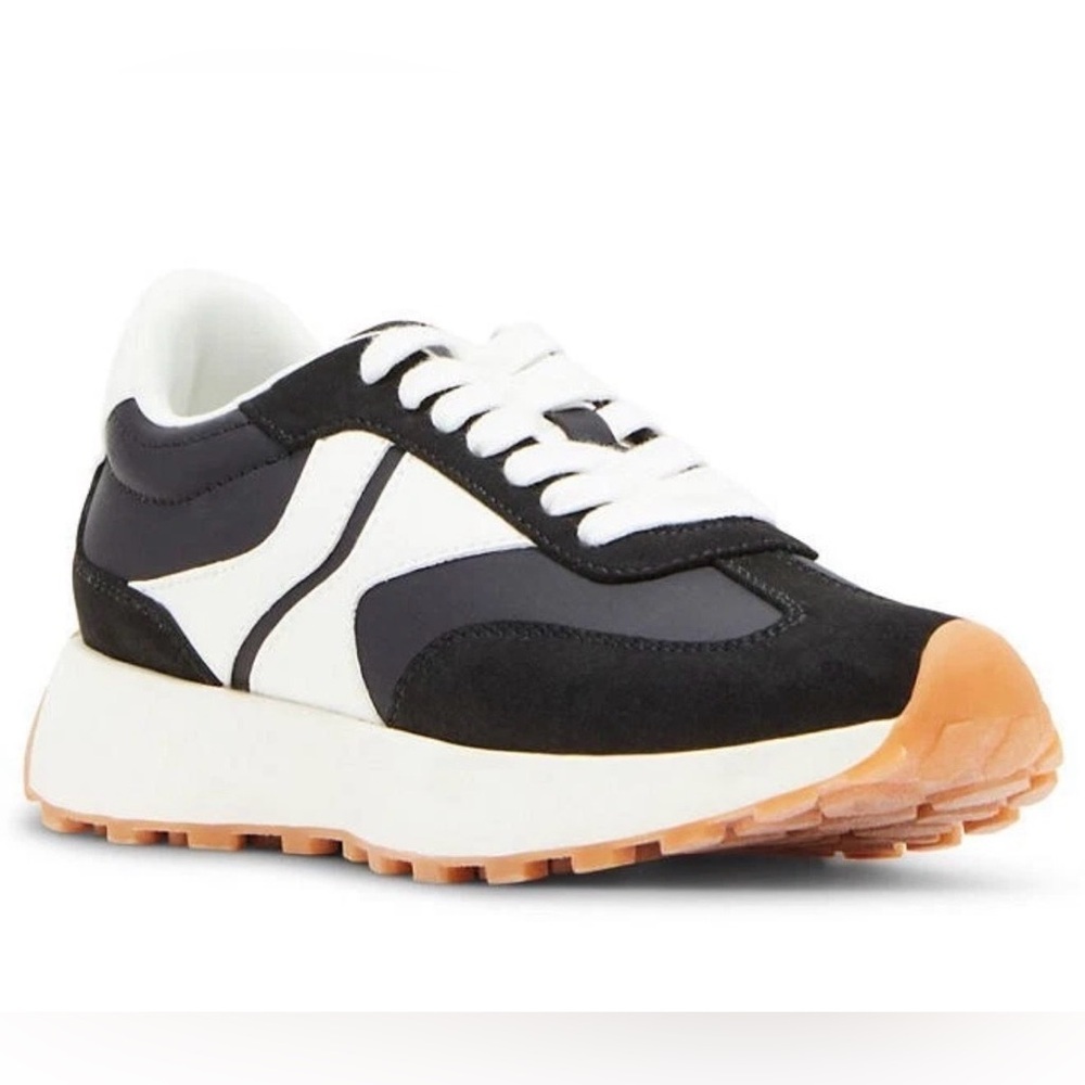 Steve Madden Black White Tan Platform Runner Sneakers
